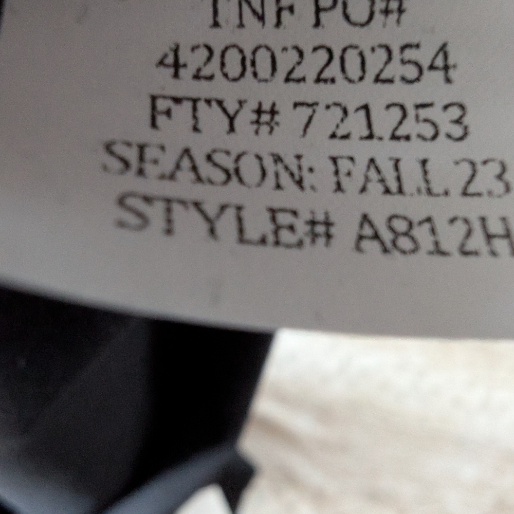 The North Face Men's Black Short Sleeve T-Shirt - Picture 9 of 9